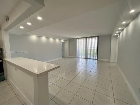 13499 Biscayne Blvd # 1405, North Miami FL 33181 — #A11657392