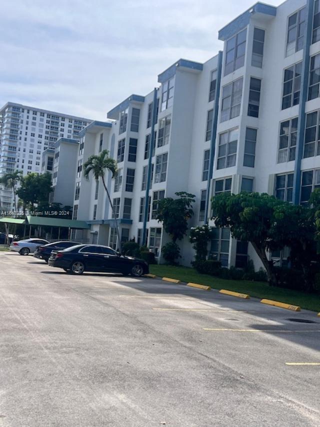 f3b61b38-3321 17570 Atlantic Blvd # 401, Sunny Isles Beach FL 33160 — #A11663325