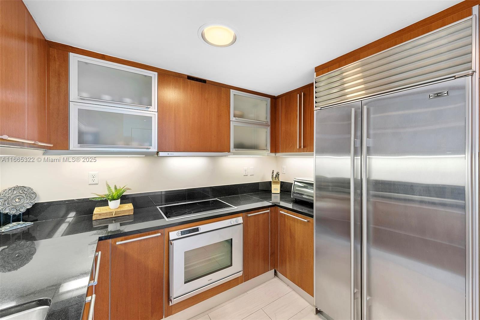 f3b61b38-3330 101 20th St # 2604, Miami Beach FL 33139 — #A11665322
