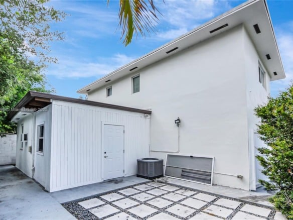 1359 SW 11th St, Miami FL 33135 — #A11665396