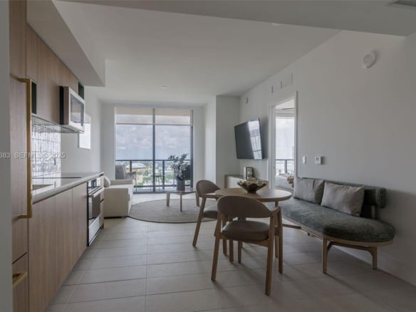601 NE 1st Street # 4204, Miami FL 33132 — #A11669383