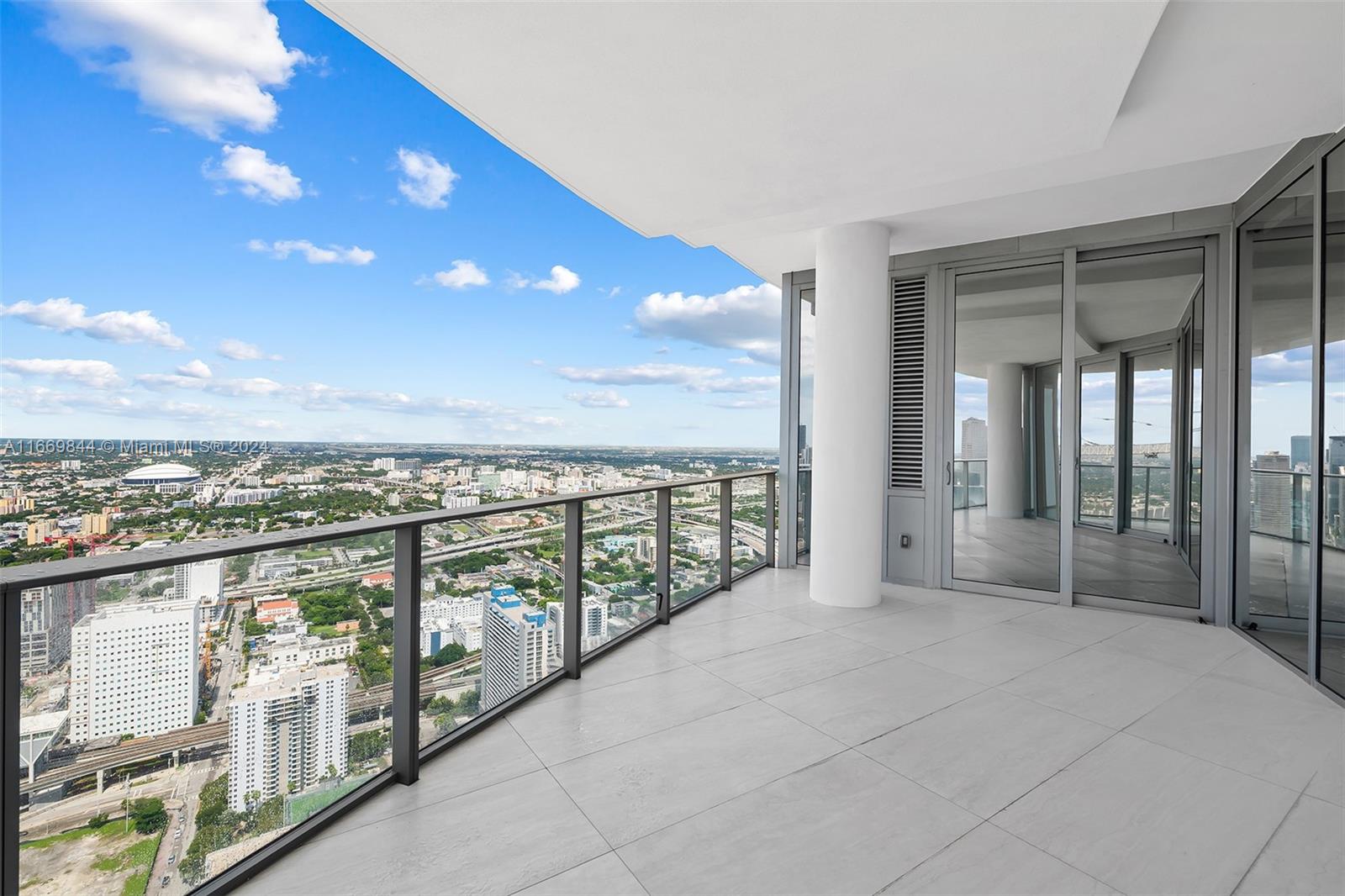 f3b61b38-3366 851 NE 1st Ave # 5412, Miami FL 33132 — #A11669844