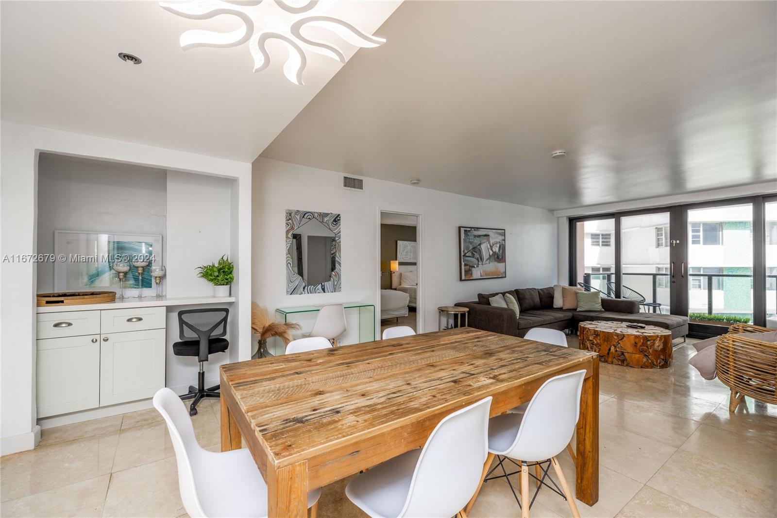 f3b61b38-3381 5225 Collins Ave # 1114, Miami Beach FL 33140 — #A11672679