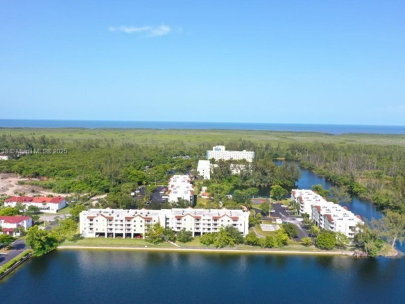 8240 SW 210 th # 320, Cutler Bay FL 33189 — #A11722733