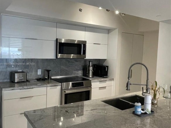 1830 S Ocean Dr # 2604, Hallandale Beach FL 33009 — #A11684500