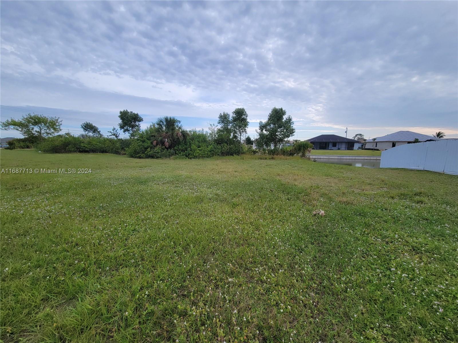 f3b61b38-3502 722 NE 12th Street, Cape Coral FL 33909 — #A11687713