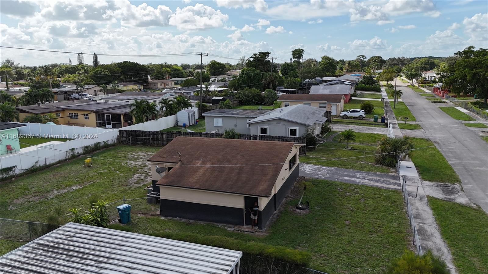 default 3260 NW 209th Ter, Miami Gardens FL 33056 — #A11689367