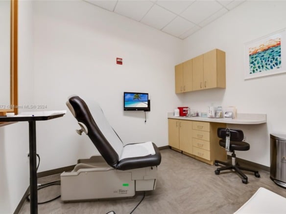 6705 Red Rd # 518, Coral Gables FL 33143 — #A11697872