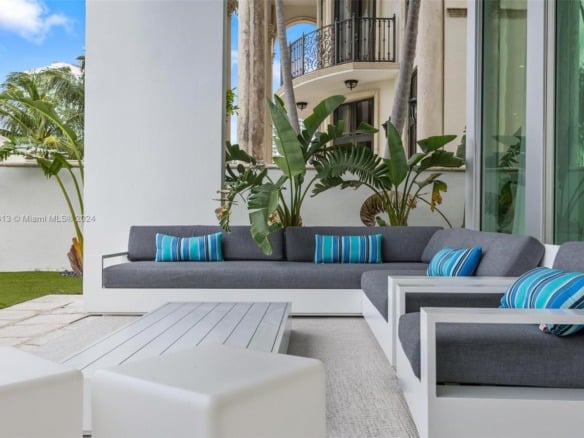 323 Atlantic Ave, Sunny Isles Beach FL 33160 — #A11699313
