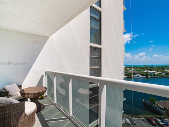 20515 E Country Club Dr # 1048, Aventura FL 33180 — #A11713938