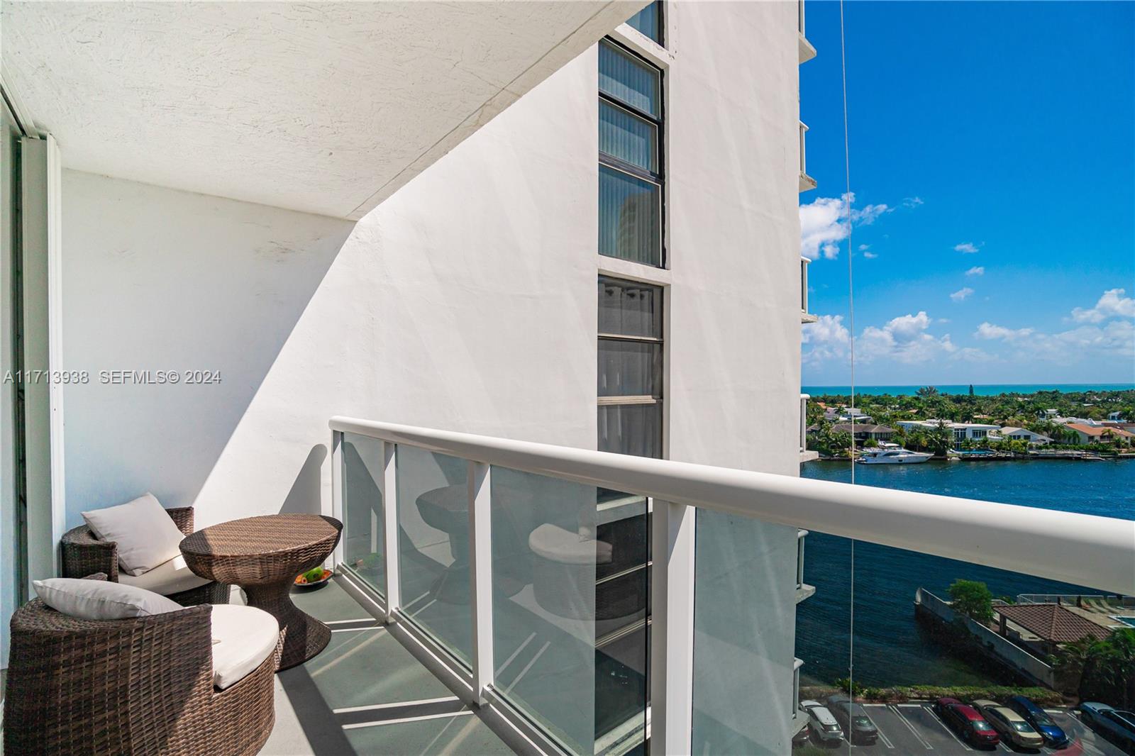 f3b61b38-3722 20515 E Country Club Dr # 1048, Aventura FL 33180 — #A11713938