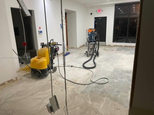 Concrete Coating & Epoxy Flooring Company, Unincorporated Dade County FL 33174 — #A11715152