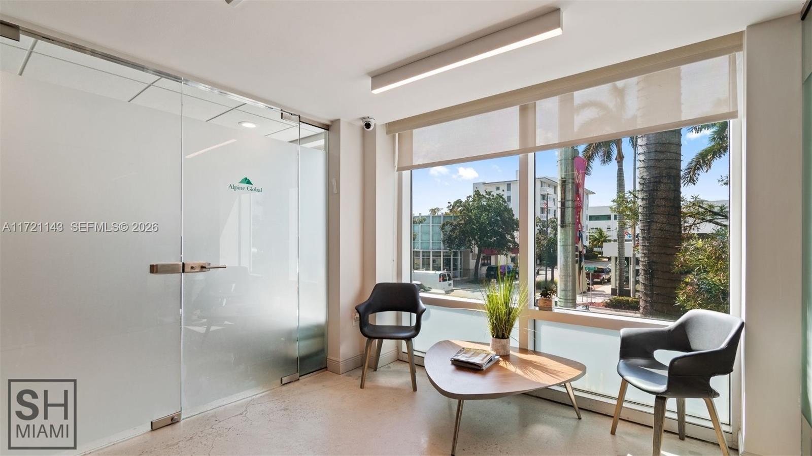 f3b61b38-3796 820 W 41 St # 401, Miami Beach FL 33140 — #A11721143