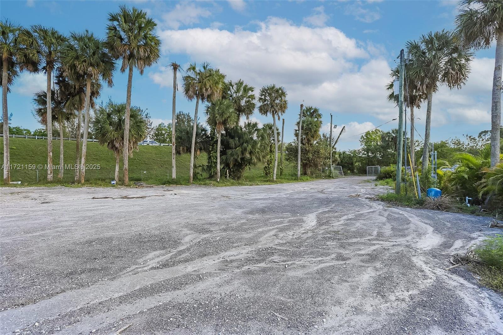 7601 Ellen Ln, West Palm Beach FL 33411 — #A11721159