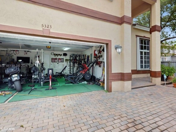 5323 NW 109th Ct, Doral FL 33178 — #A11721875