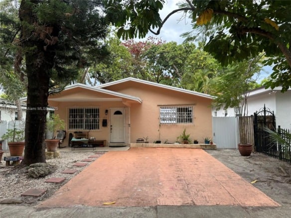 133 NE 48th St, Miami FL 33137 — #A11724429