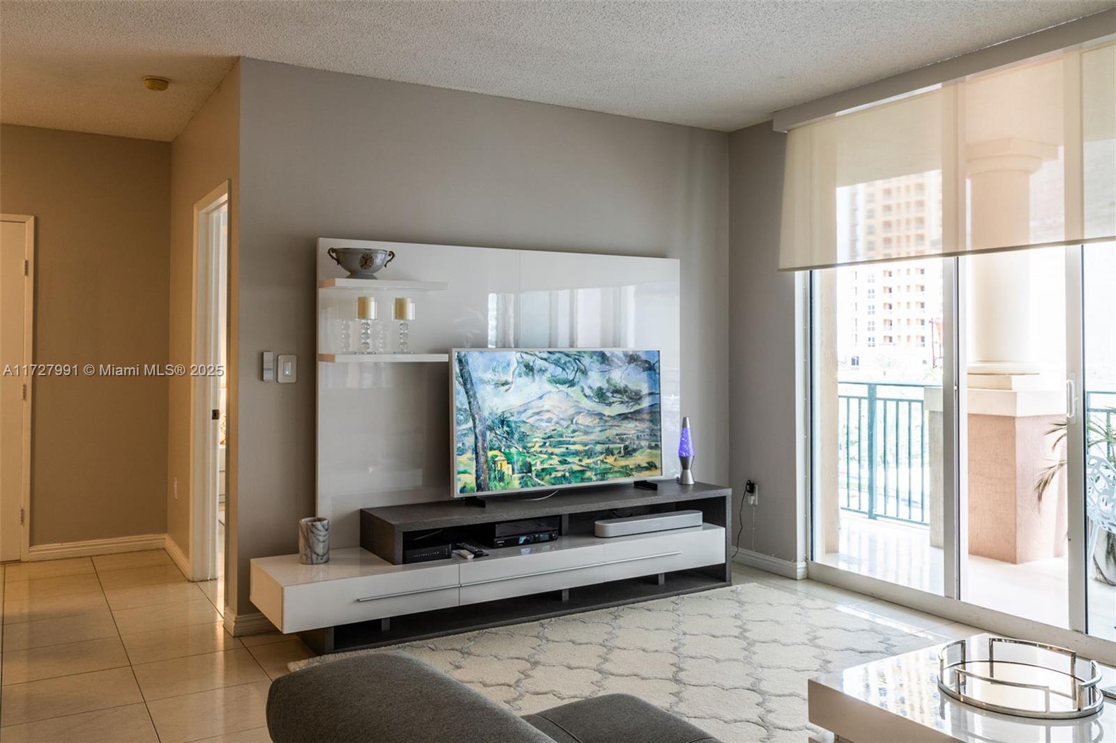 f3b61b38-3916 17555 E Atlantic Blvd # 603, Sunny Isles Beach FL 33160 — #A11727991