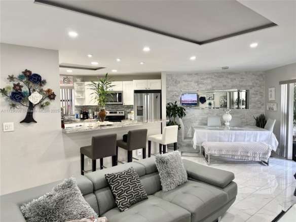 6655 W Broward Blvd # 201, Plantation FL 33317 — #A11729008