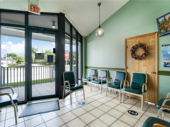 9950 SW 40th St, Miami FL 33165 — #A11732356