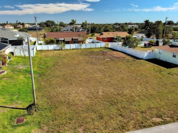 2013 NE 18th Ave, Cape Coral FL 33909 — #A11737350