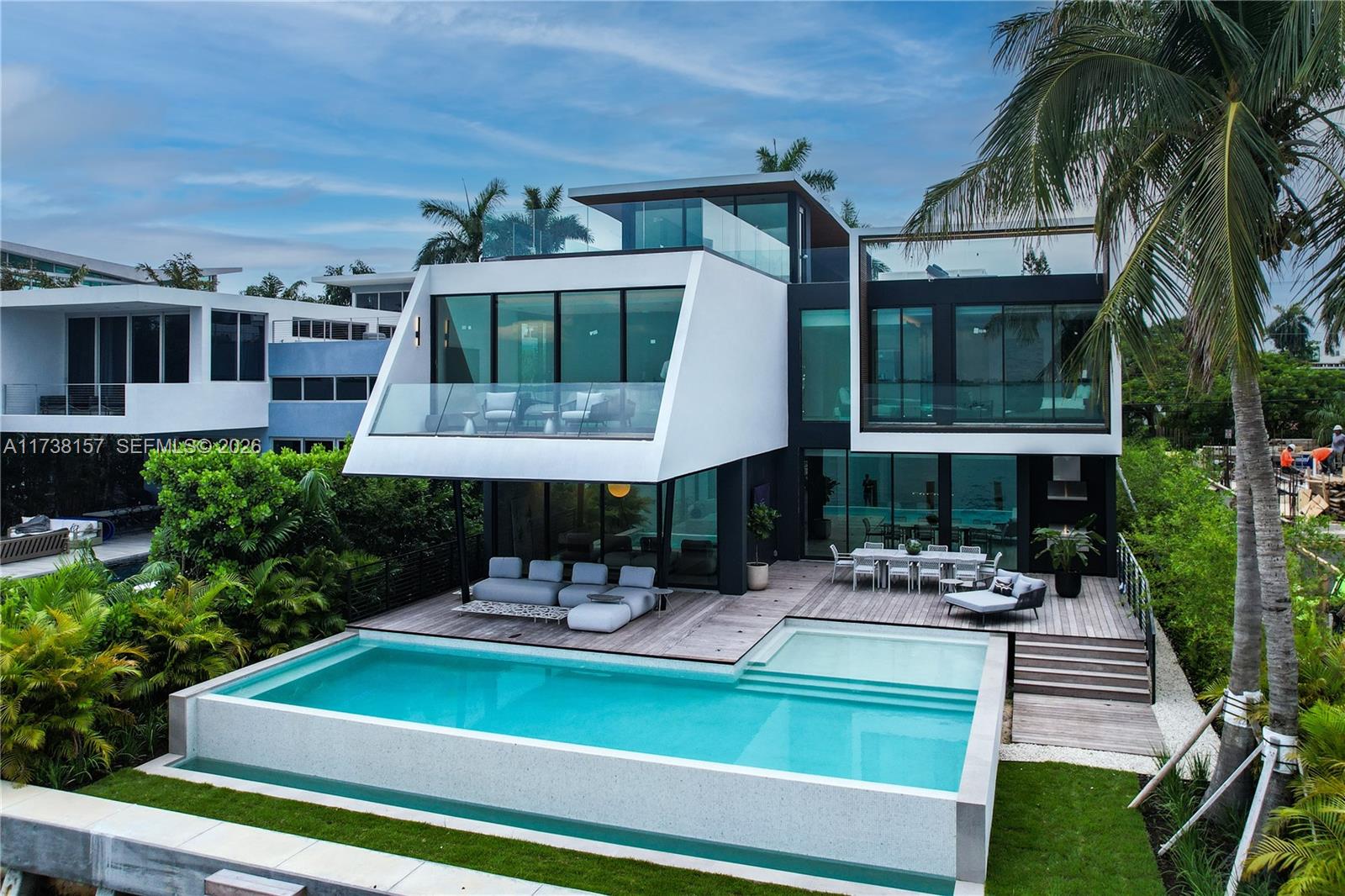 default 1369 N Venetian Way, Miami FL 33139 — #A11738157