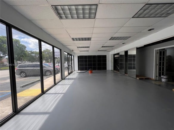 1100 S Dixie Hwy, Hollywood FL 33020 — #A11739342