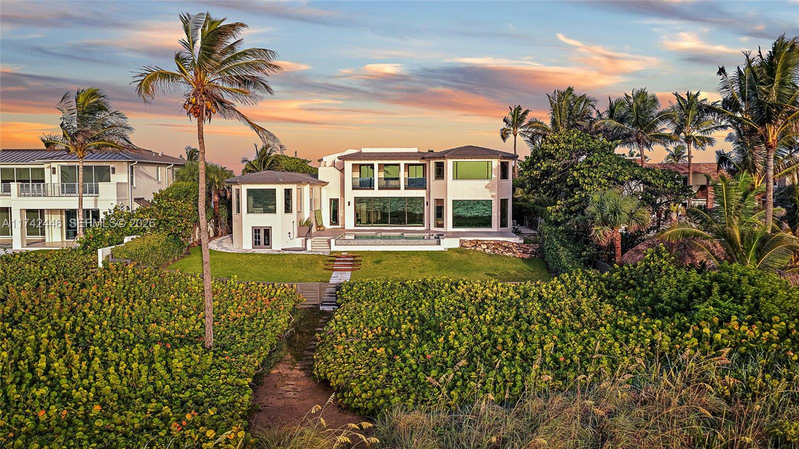 22 Ocean Dr, Jupiter Inlet Colony FL 33469 — #A11742446