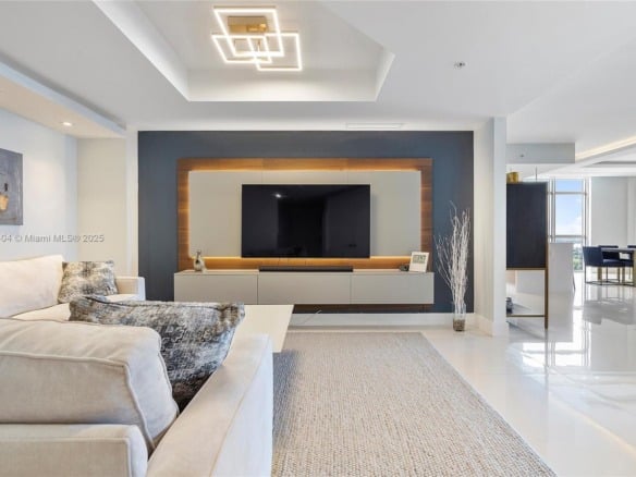 17301 Biscayne Blvd # 2302, North Miami Beach FL 33160 — #A11743404