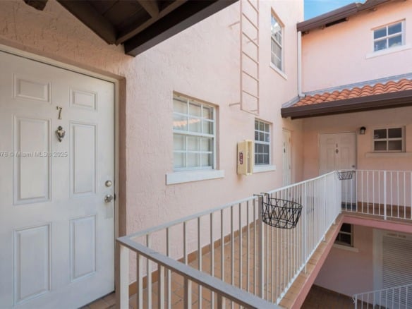 29 Santillane Ave # 7, Coral Gables FL 33134 — #A11750676