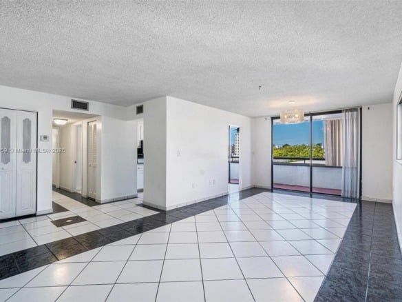 7300 Wayne Ave # 317, Miami Beach FL 33141 — #A11753559