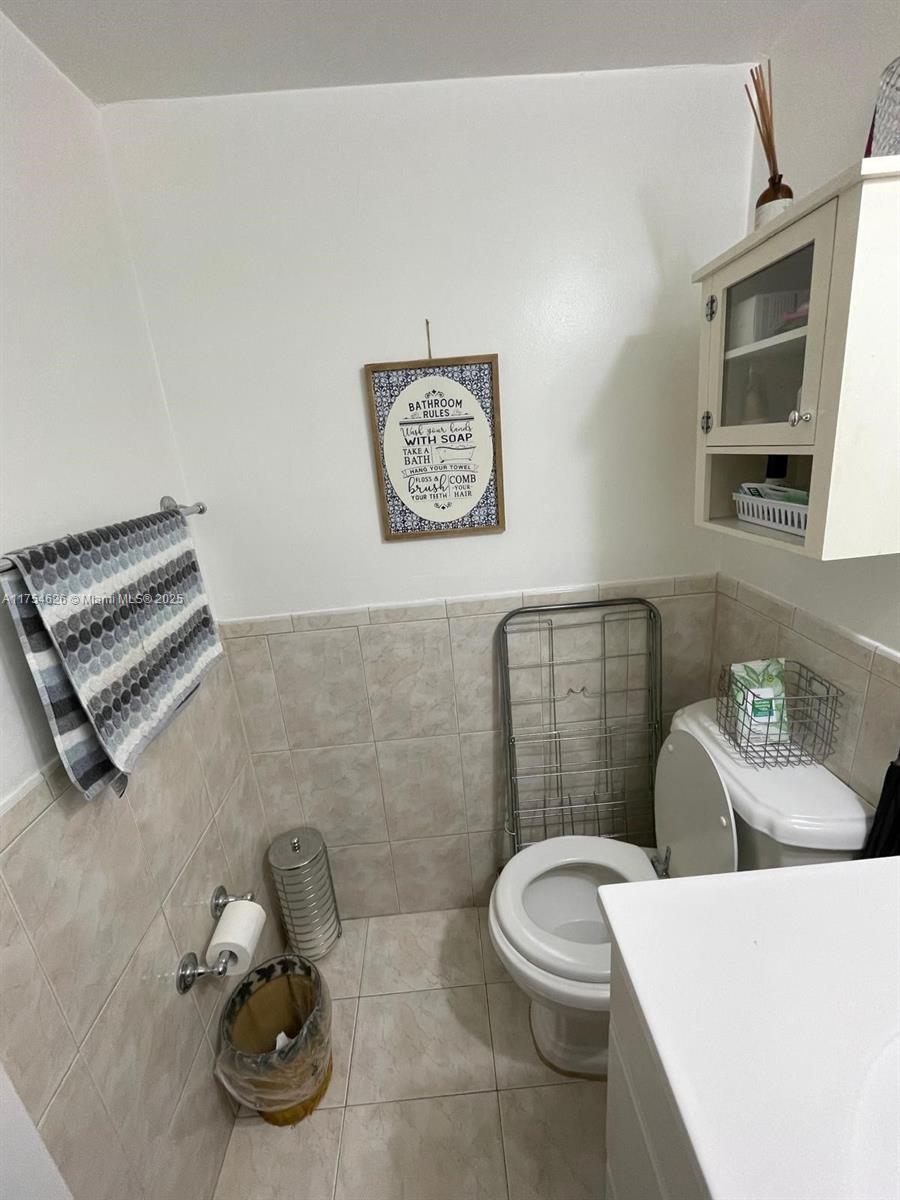 f3b61b38-4251 10985 SW 107th St # 211, Miami FL 33176 — #A11754626