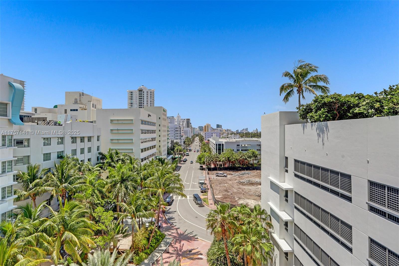 f3b61b38-4291 4401 Collins Ave, Miami Beach FL 33140 — #A11757141
