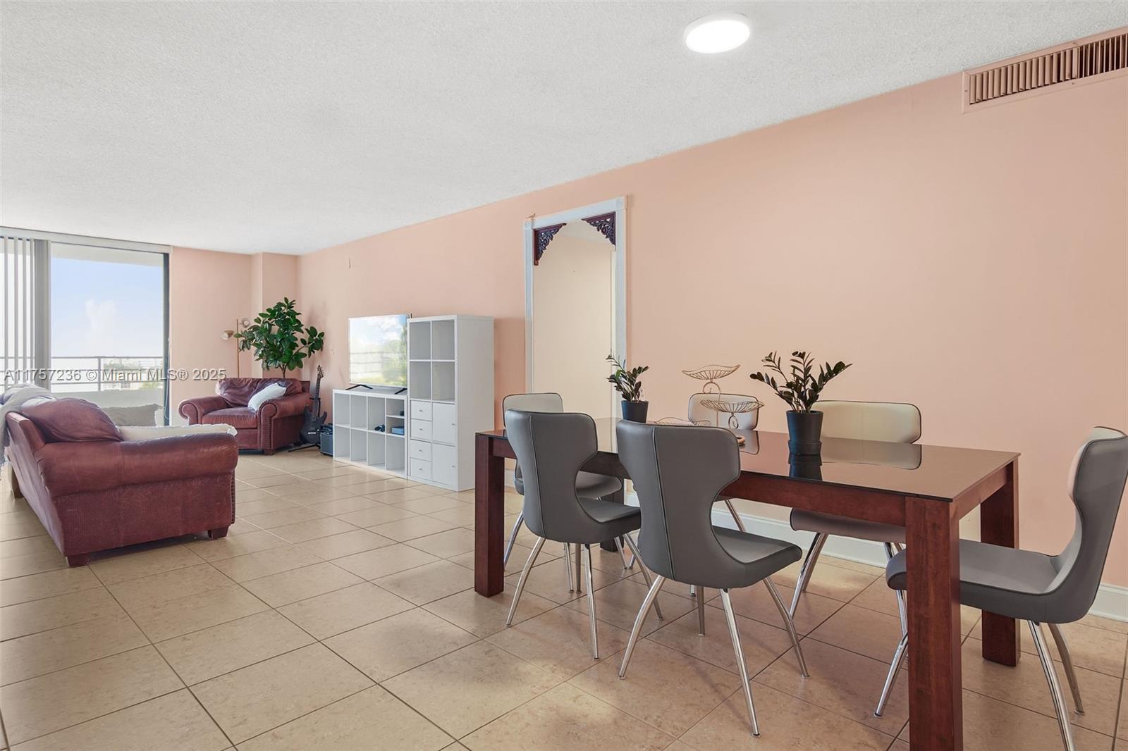 f3b61b38-4293 2500 Parkview Dr # 812, Hallandale Beach FL 33009 — #A11757236
