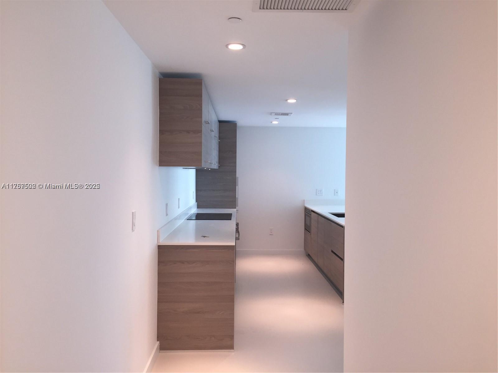 f3b61b38-4296 1300 S Miami Ave # 1910, Miami FL 33130 — #A11757502