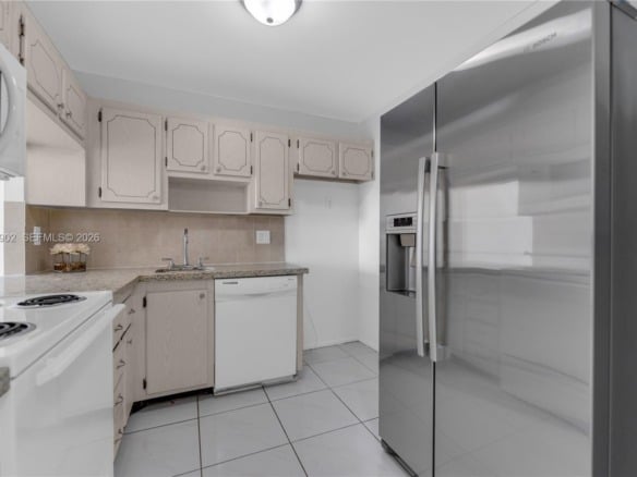 1817 S Ocean Dr # 827, Hallandale Beach FL 33009 — #A11757902