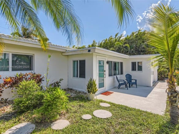 262 Bombay Ave, Lauderdale By The Sea FL 33308 — #A11760754