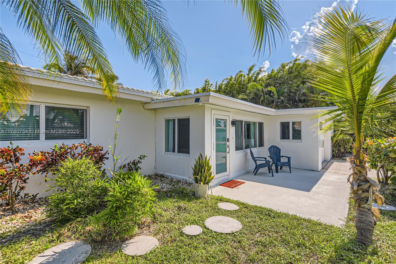 f3b61b38-4346 262 Bombay Ave, Lauderdale By The Sea FL 33308 — #A11760754