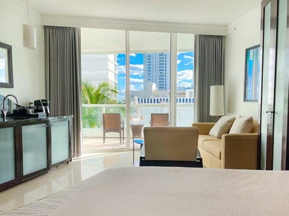 4391 Collins ave # 616, Miami Beach FL 33140 — #A11764062