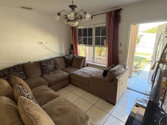 3221 SW 47th Ave, West Park FL 33023 — #A11766204