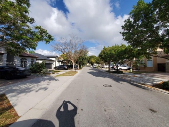 11009 NW 80th Ln, Doral FL 33178 — #A11766280