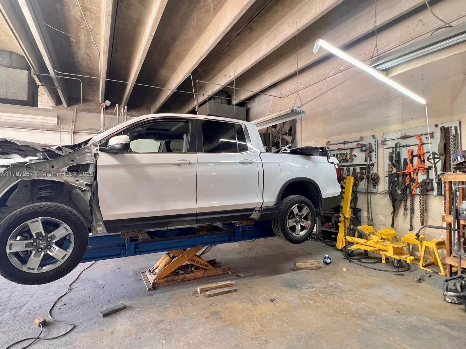 Body Shop Business For Sale, Hialeah FL 33014 — #A11767267
