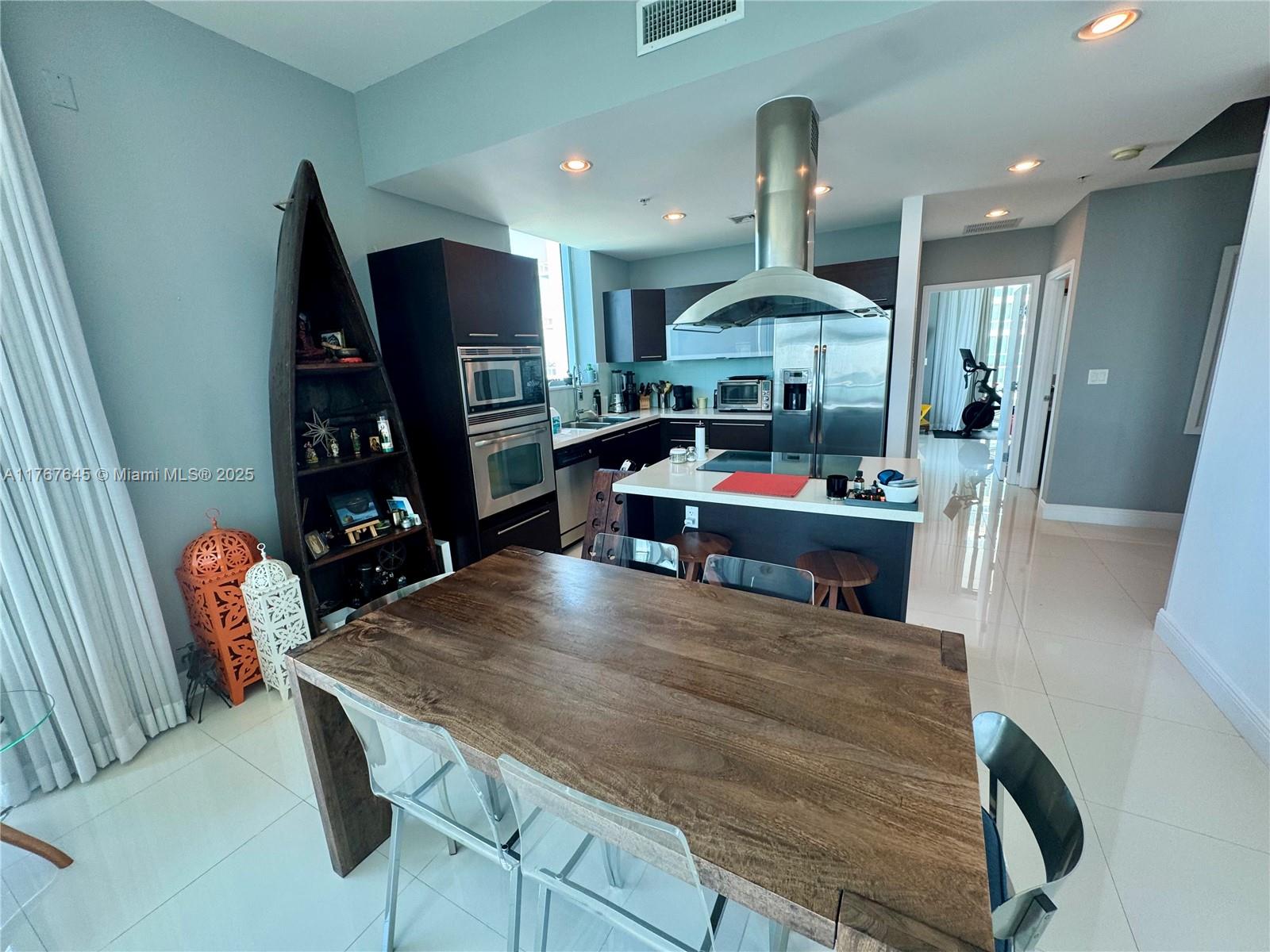 f3b61b38-4453 7930 East Dr # 1008, North Bay Village FL 33141 — #A11767645