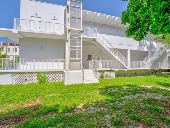 14 125th Street Gulf, Marathon FL 33050 — #A11768333
