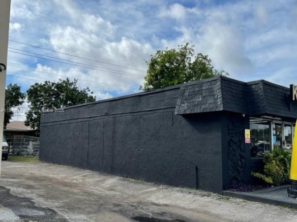 6310 Pembroke Rd, Miramar FL 33023 — #A11849610