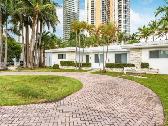 18815 Atlantic Blvd, Sunny Isles Beach FL 33160 — #A11768898
