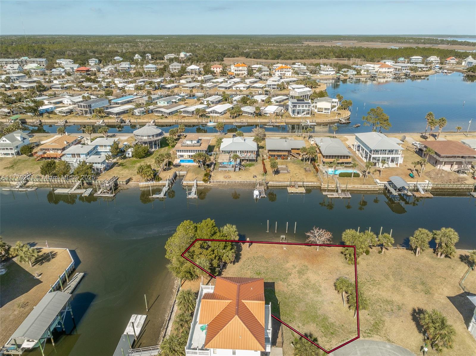 f3b61b38-4499 38 SANDY LANE, Other City – In The State Of Florida FL 32327 — #A11770293
