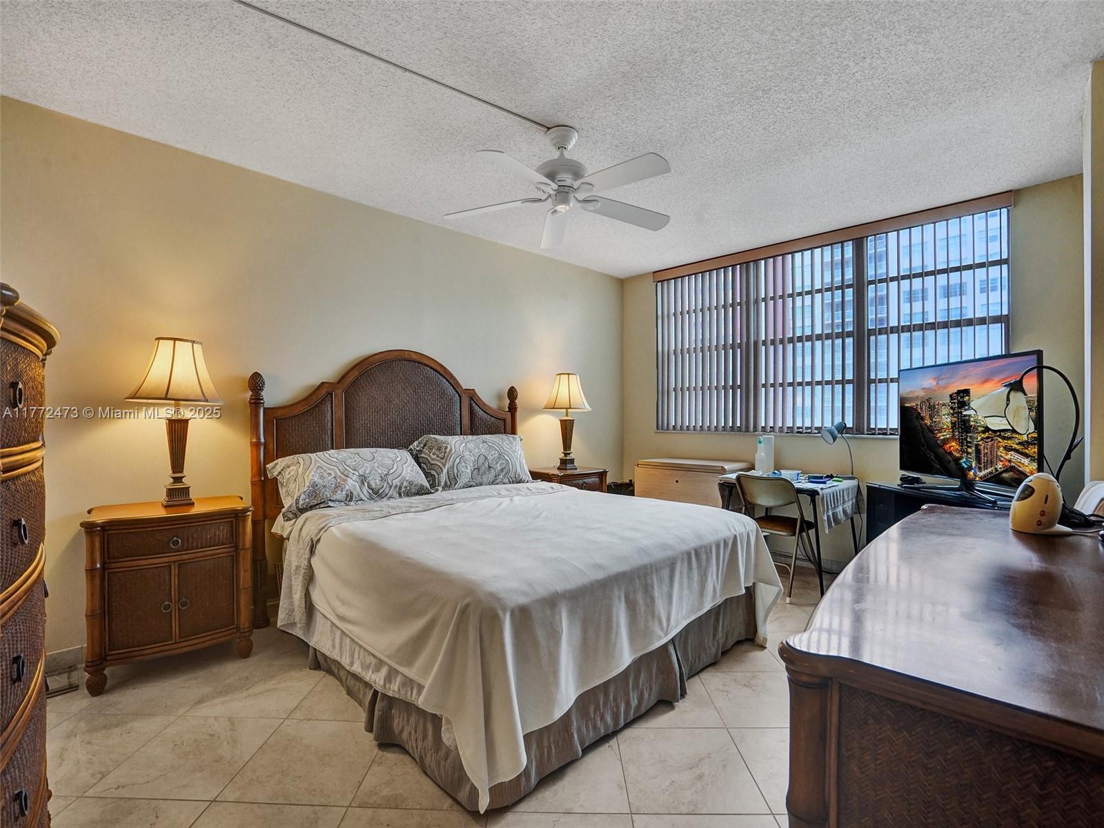 f3b61b38-4537 3113 S Ocean Dr # 710, Hallandale Beach FL 33009 — #A11772473