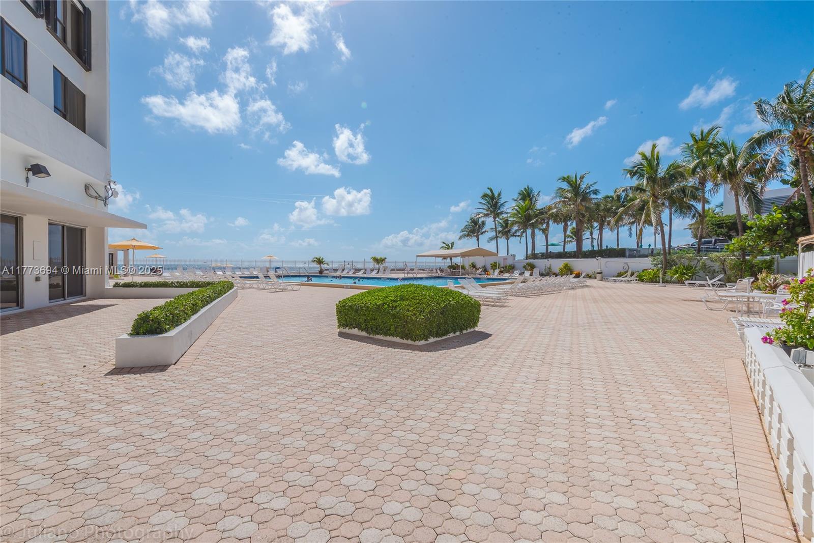 f3b61b38-4563 3505 S Ocean Dr # 504, Hollywood FL 33019 — #A11773694
