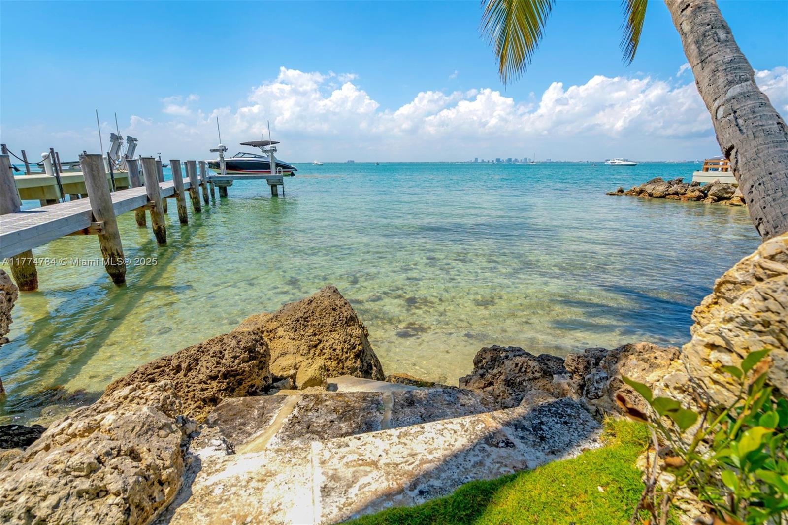 f3b61b38-4575 9 Harbor Pt, Key Biscayne FL 33149 — #A11774784