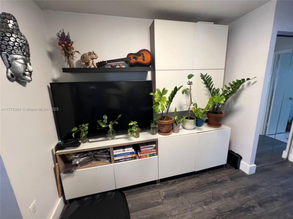 221 Meridian Ave # 206, Miami Beach FL 33139 — #A11778384